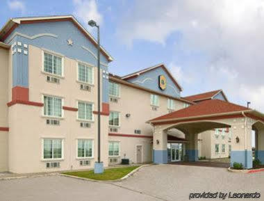 Super 8 By Wyndham Alvarado Exterior photo