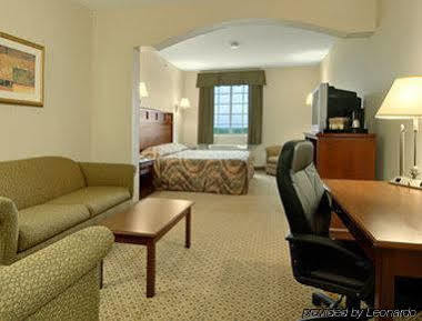 Super 8 By Wyndham Alvarado Room photo