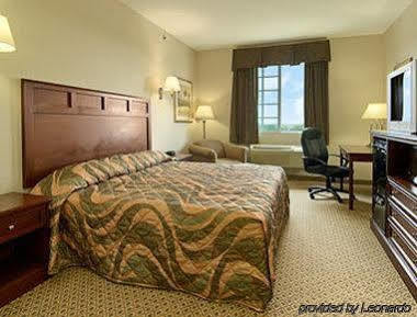 Super 8 By Wyndham Alvarado Exterior photo